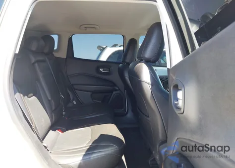 2018 Jeep Compass Limited 4X4 z USA, uszkodzony, nr VIN 3C4NJDCB7JT290510